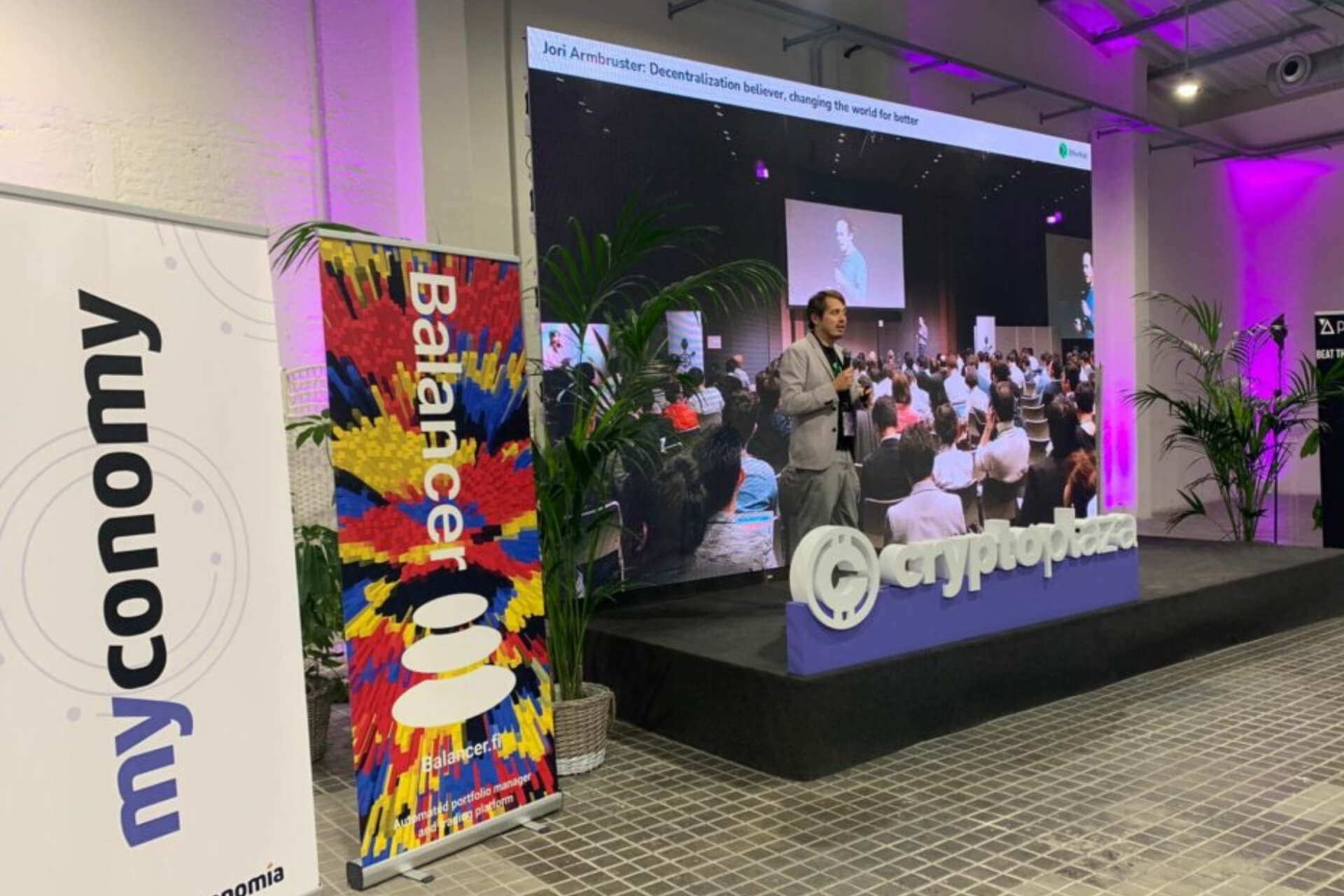 evento con logo creado por nice people group